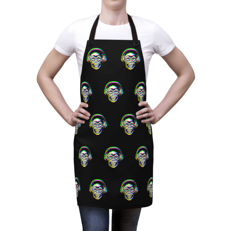 Monkeyhead apron worn by a woman.